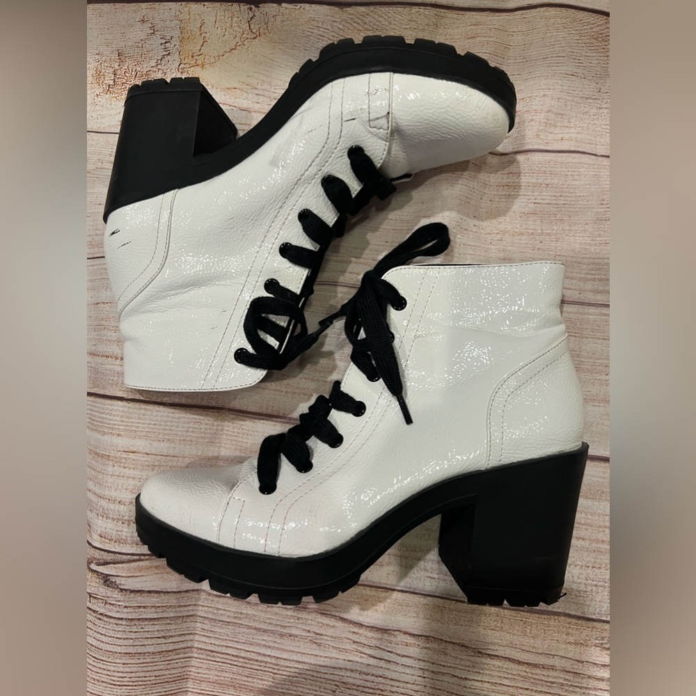 Mix No. 6 Womens White Combat Boots Size 7.5